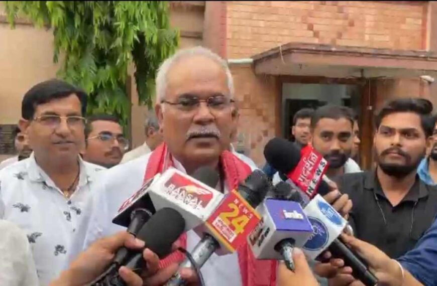 पूर्व मुख्यमंत्री भूपेश बघेल ने अरविंद नेताम के बयान पर RSS पर साधा निशाना, कहा – आरएसएस झूठ की फैक्ट्री