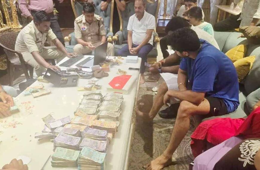 तोमर बंधुओं के करीबियों के घर छापा, रातभर पुलिस ने ली तलाशी, करोड़ों के जेवर-कैश और 150 से ज्यादा रजिस्ट्री के दस्तावेज जब्त