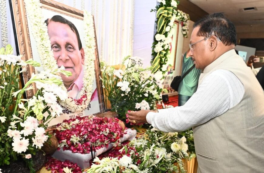 सभी को हँसाने वाला कवि हमें रुलाकर चला गया – मुख्यमंत्री विष्णुदेव साय