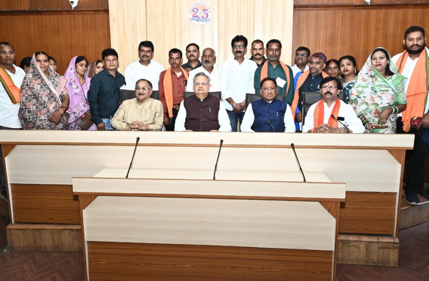 राजनांदगांव के नागरिक प्रतिनिधिमंडल ने की मुख्यमंत्री से मुलाकात