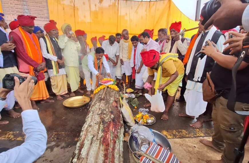 पाट जात्रा के साथ शुरू हुआ विश्व प्रसिद्ध ऐतिहासिक बस्तर दशहरा, बड़ी संख्या में जनसमुदाय हुआ शामिल