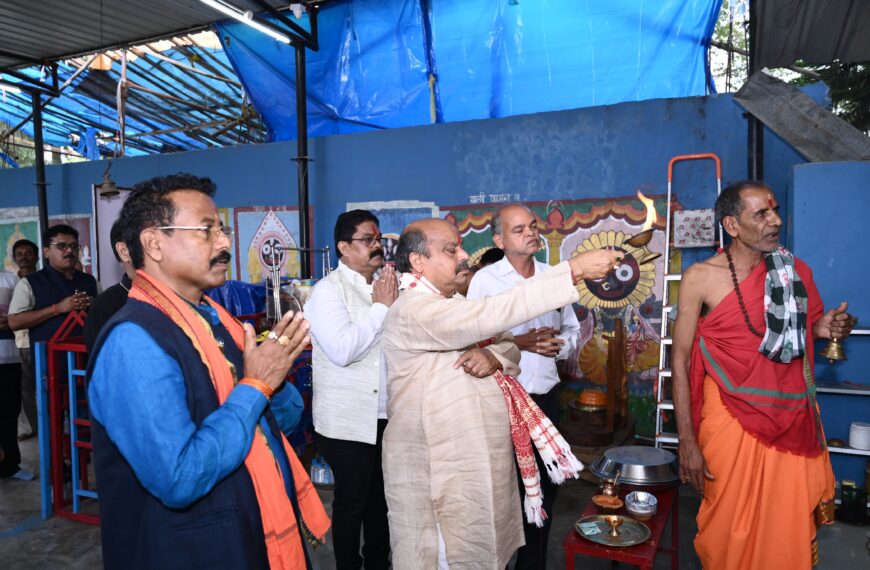 विधायक पुरंदर मिश्रा ने जगदलपुर स्थित जगन्नाथ मंदिर में पूजा-अर्चना कर क्षेत्रवासियों की सुख-समृद्धि कामना की