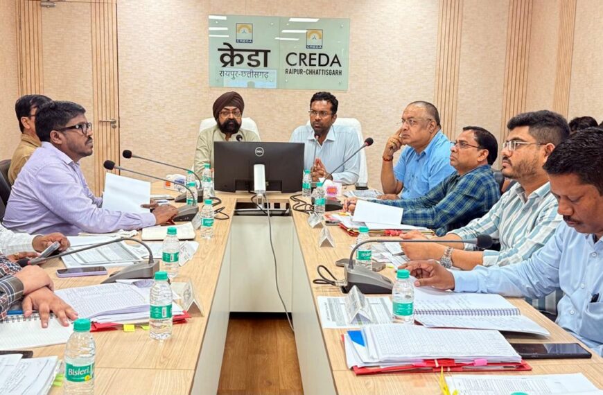 क्रेडा अध्यक्ष भूपेंद्र सवन्नी एवं सीईओ राजेश सिंह राणा ने क्रेडा में ली मासिक समीक्षा बैठक