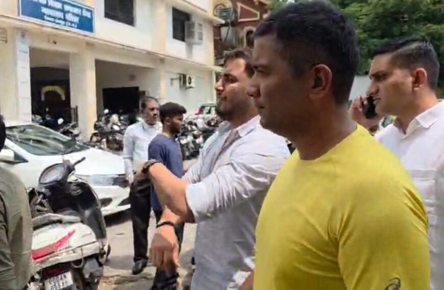 पूर्व CM बघेल के बेटे चैतन्य बघेल अरेस्ट, स्पेशल कोर्ट से ED ने 5 दिन की रिमांड पर लिया, नाराज कांग्रेसियों ने किया उग्र प्रदर्शन