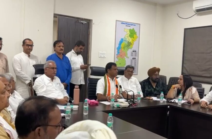 खड़गे के दौरे को लेकर कांग्रेस मुख्यालय में तैयारियों की समीक्षा के लिए बैठक हुई आयोजित