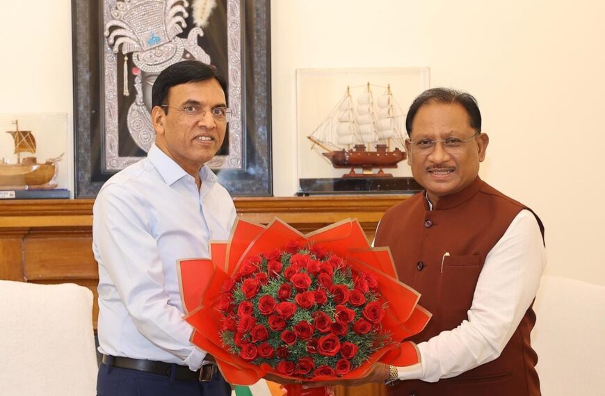 मुख्यमंत्री साय की केंद्रीय मंत्री मांडविया से मुलाकात : बस्तर ओलंपिक को मिला ‘खेलो इंडिया ट्राइबल गेम्स’ का दर्जा, रायपुर-बिलासपुर में खुलेंगे मेडिकल-नर्सिंग कॉलेज