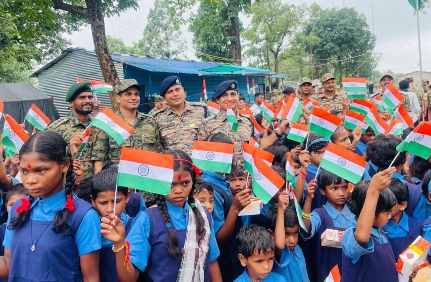 आज़ादी के बाद पहली बार बस्तर के 29 गांवों में शान से लहराया तिरंगा: CM साय बोले- अब भय और हिंसा से निकलकर विकास और विश्वास की ओर बढ़ रहा बस्तर