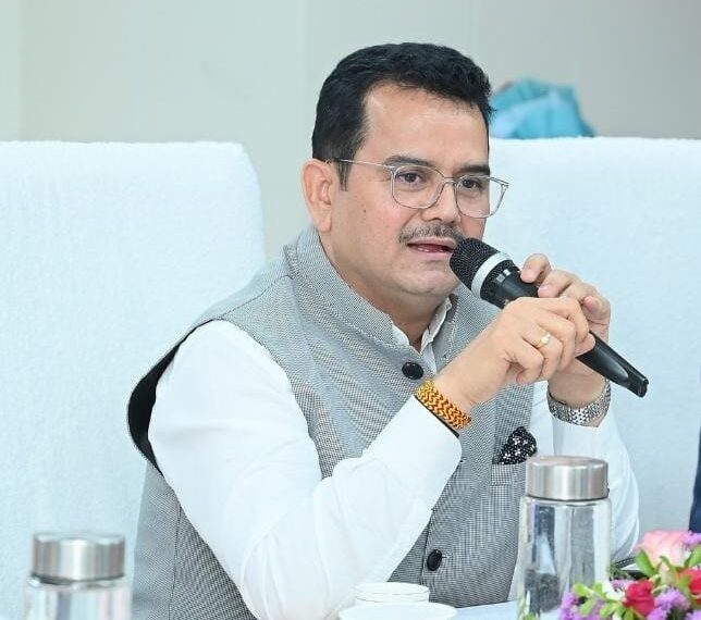 सतर्कता की शुरुआत स्वयं से होती है –  पी. दयानन्द