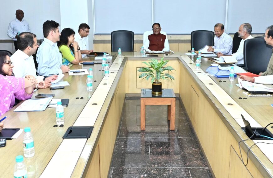 नहीं चलेगी ‘पेशी पर पेशी’: मुख्यमंत्री विष्णुदेव साय ने कलेक्टर्स और संभाग आयुक्तों को दिए स्पष्ट निर्देश