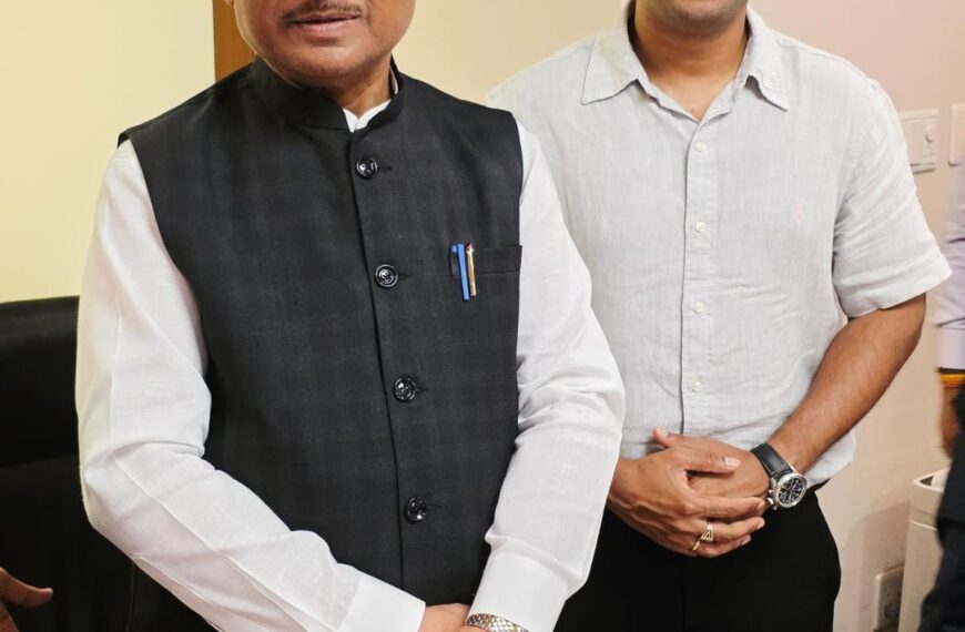 बस्तर के होनहार अविनाश तिवारी से टोक्यो में मिले मुख्यमंत्री विष्णुदेव साय : छत्तीसगढ़ में उद्योग स्थापना को लेकर हुई सकारात्मक चर्चा