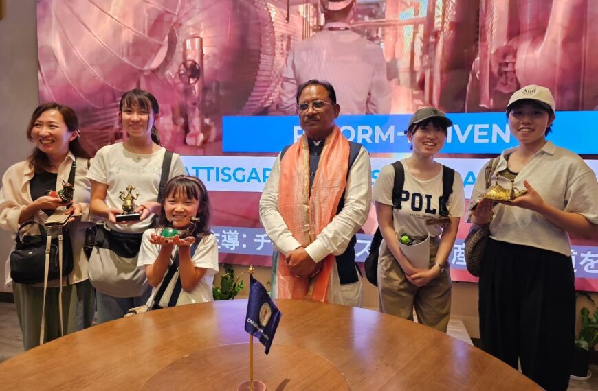 मुख्यमंत्री विष्णु देव साय पहुँचे छत्तीसगढ़ पैवेलियन