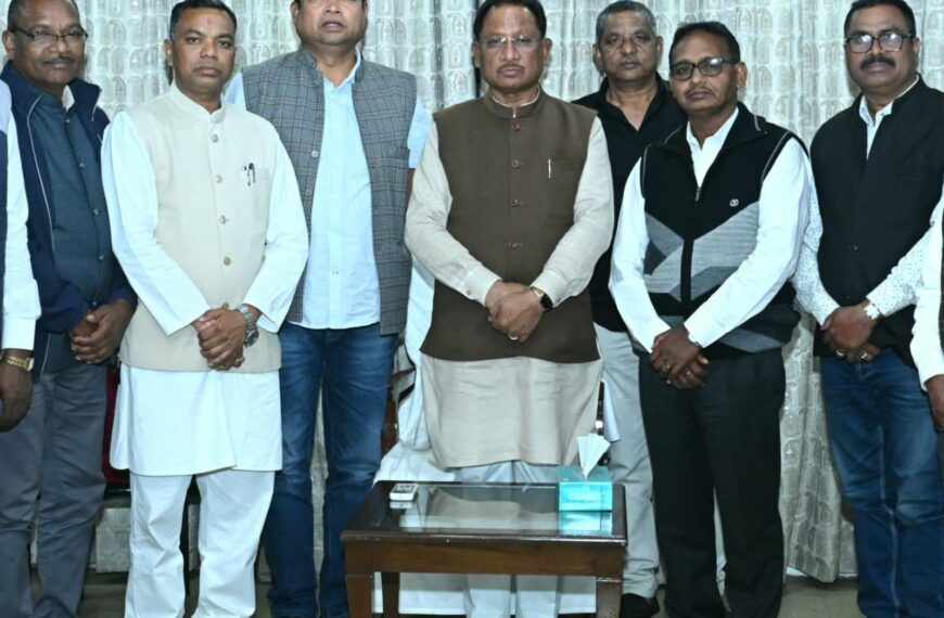 मुख्यमंत्री विष्णुदेव साय से हल्बा-हल्बी समाज के प्रतिनिधिमण्डल ने की मुलाकात