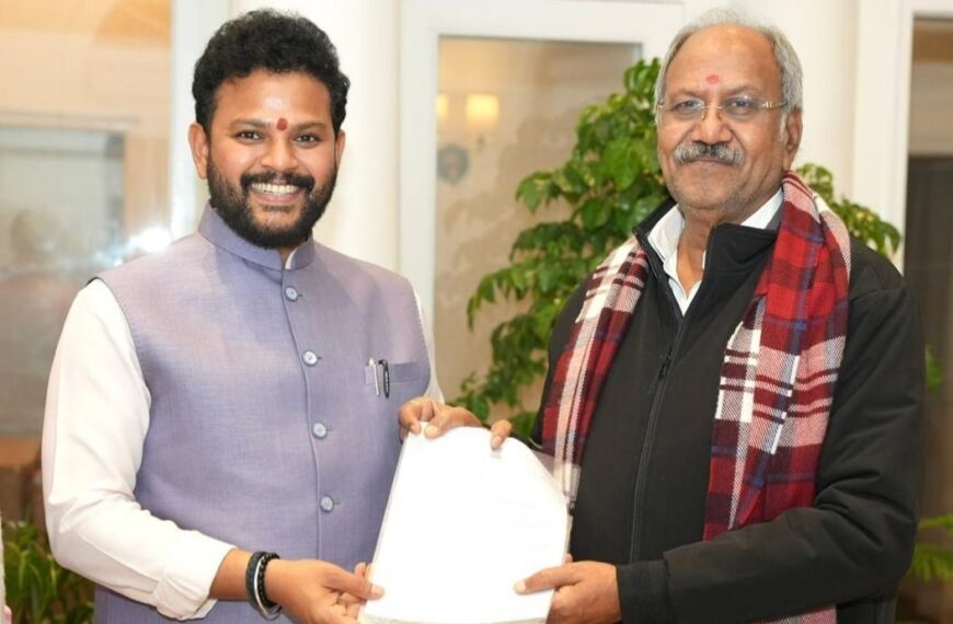 केंद्रीय नागरिक उड्डयन मंत्री से मिले सांसद बृजमोहन अग्रवाल, रायपुर एयरपोर्ट को अंतरराष्ट्रीय दर्जा दिलाने, बिलासपुर एयरपोर्ट अपग्रेडेशन की मांग की