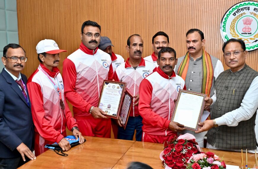 मुख्यमंत्री साय से मास्टर एथलीट फेडरेशन ऑफ इंडिया के प्रतिभागियों ने की मुलाकात