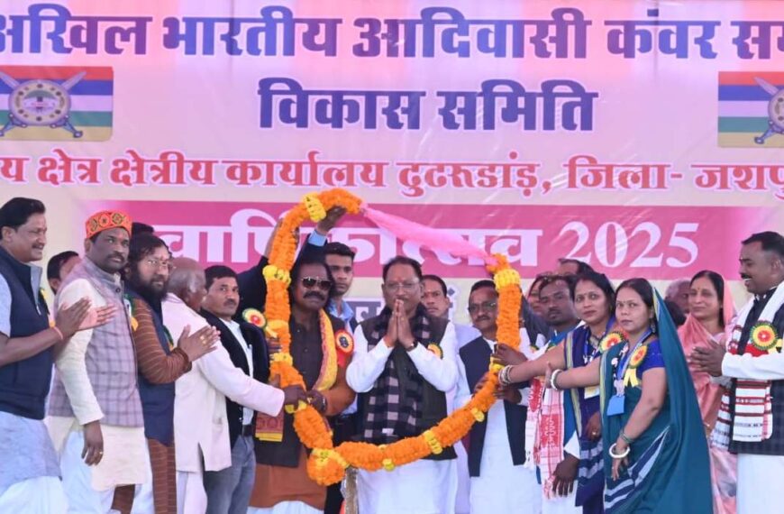 कंवर समाज के सम्मेलन में शामिल हुए मुख्यमंत्री