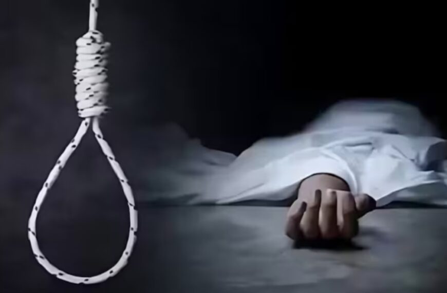 घर में महिला की फंदे पर लटकी मिली लाश, परिजनों ने हत्या की जताई आशंका, इलाके में फैली सनसनी