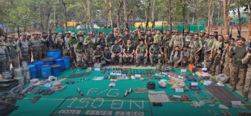 जवानों ने नक्सलियों की ऑर्डिनेंस फैक्ट्री को किया ध्वस्त, 8 सिंगल शॉट राइफल सहित भारी मात्रा में डंप सामग्री बरामद