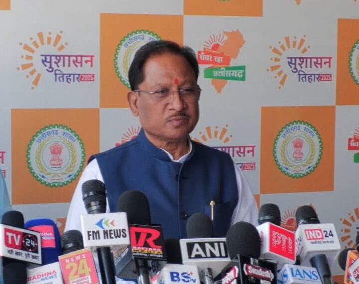 पं. धीरेंद्र शास्त्री को भूपेश बघेल ने कहा BJP का एजेंट, तो सीएम साय बोले- यह सनातन धर्म का अपमान, इसका फैसला जनता करेगी…