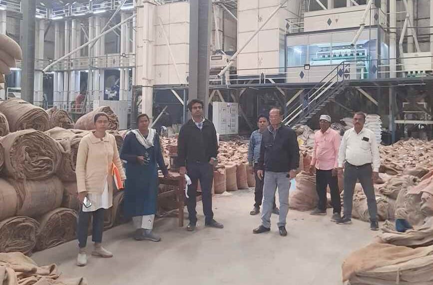 धान के अवैध भंडारण पर बड़ी कार्रवाई, तीन राइस मिलों से 525 क्विंटल से अधिक धान जब्त