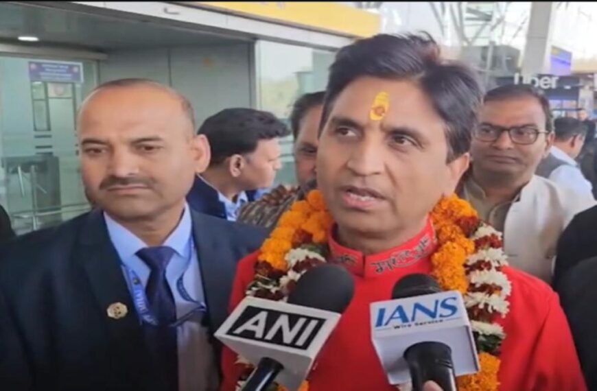 रायपुर पहुंचे कवि कुमार विश्वास, बांग्लादेश के हिंदुओं पर जताई चिंता, कहा –