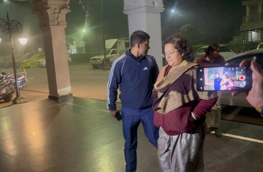 सौम्या चौरसिया गिरफ्तार, शराब घोटाले में ईडी ने किया गिरफ्तार, पूछताछ के लिए बुलाया था रायपुर…