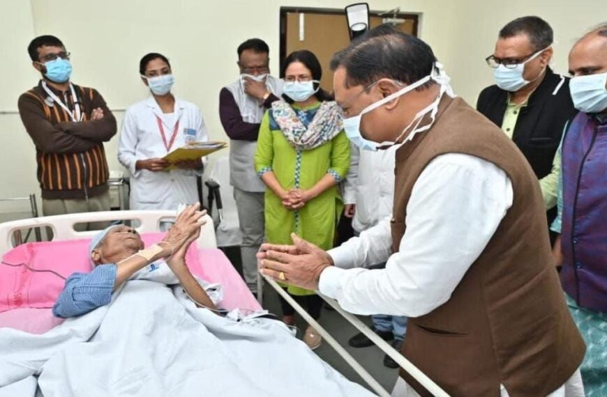 छत्तीसगढ़ के प्रख्यात साहित्यकार विनोद कुमर शुक्ल का एम्स में इलाज जारी, हालत स्थिर, सीएम साय ने डॉक्टरों को बेहतर इलाज के दिए निर्देश