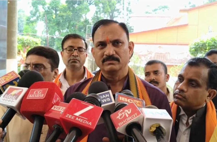 ‘क्या संघी गाते हैं वंदेमातरम्?’ पूर्व मुख्यमंत्री भूपेश बघेल के सवाल पर स्वास्थ्य मंत्री जायसवाल ने किया पलटवार