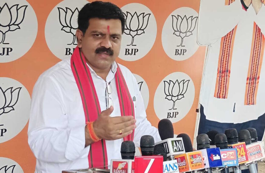 नाम बदलने पर सियासत : कांग्रेस के प्रदर्शन पर डिप्टी सीएम शर्मा का बयान, कहा- 