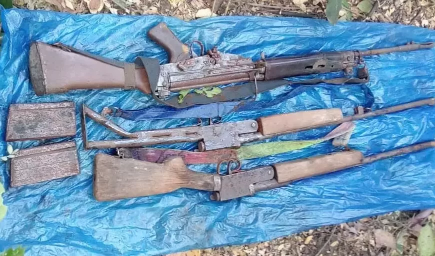 सरेंडर महिला नक्सली की निशानदेही पर बड़ी सफलता, माओवादियों का हथियार डम्प बरामद