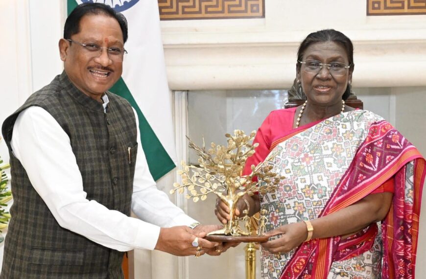 मुख्यमंत्री विष्णुदेव साय ने राष्ट्रपति द्रौपदी मुर्मु से की मुलाकात, ‘बस्तर पंडुम 2026’ में किया आमंत्रित