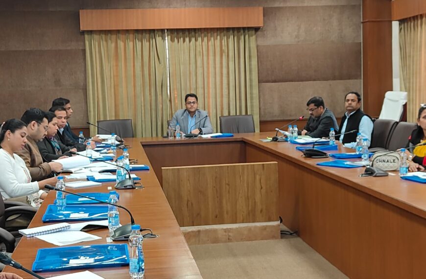 विद्यार्थियों के मानसिक स्वास्थ्य के लिए अंतर-विभागीय कार्ययोजना पर उच्च स्तरीय बैठक संपन्न