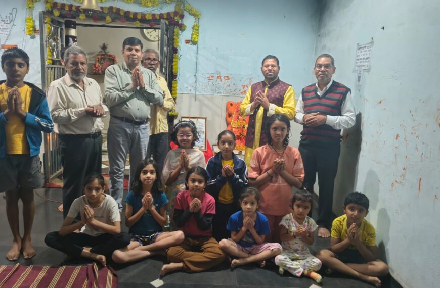 शिवपार्क कॉलोनी अमलेश्वर में हुआ बसंत पंचमी के अवसर पर मां सरस्वती पूजन वंदन भजन कार्यक्रम का आयोजन