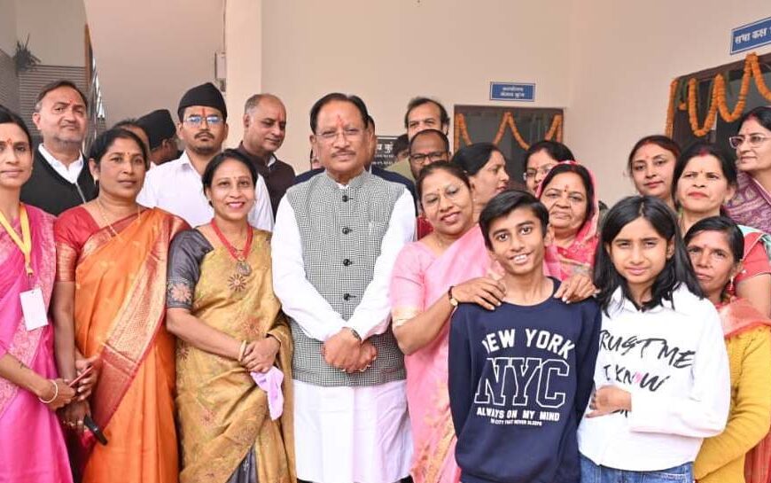 जशपुर जिले के बच्चे अब पढ़ेंगे स्मार्ट क्लास रूम में, मुख्यमंत्री साय ने कांसाबेल में किया स्मार्ट क्लास रूम का शुभारंभ