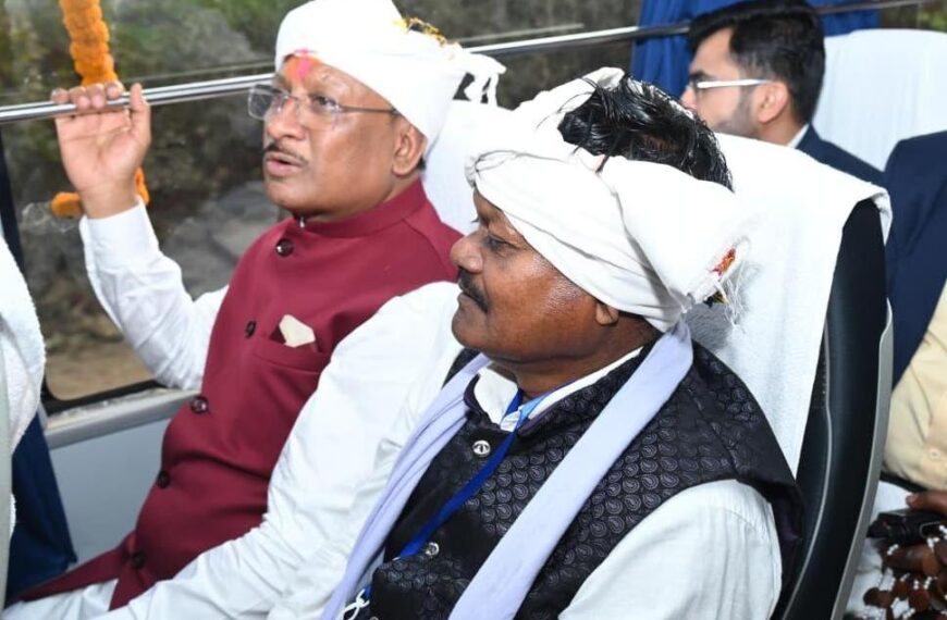 मुख्यमंत्री बस सेवा के तहत दूरस्थ अंचल के लोगों को मिल रही परिवहन सुविधा