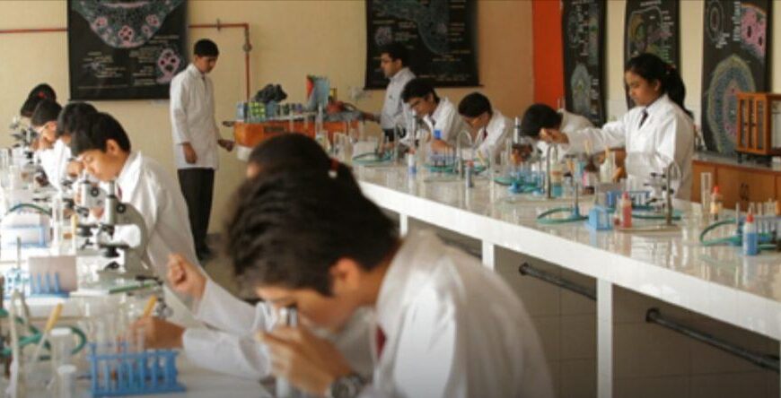 आज से शुरू होगी 10वीं-12वीं की प्रैक्टिकल परीक्षा, गैरहाजिर छात्रों को दोबारा नहीं मिलेगा मौका   