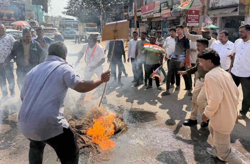 सैनिक स्कूल विवाद ने पकड़ा तूल, भाजपा के बाद अब सड़क पर उतरी कांग्रेस, डीईओ का किया पुतला दहन…