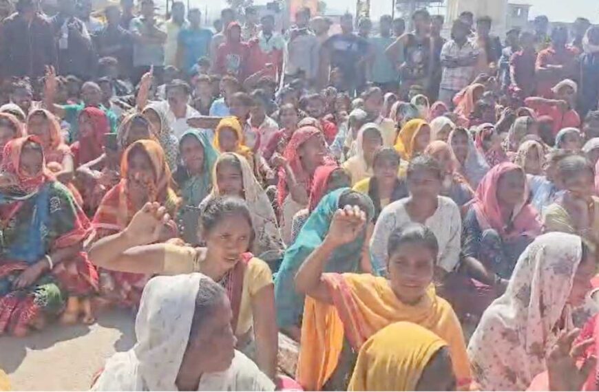 100 से अधिक घरों पर बुलडोजर कार्रवाई का विरोध, विधायक के साथ सड़क पर उतरे प्रभावित परिवार, नेशनल हाईवे किया जाम