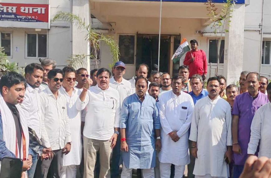 हनुमान जी के अपमान का आरोप : कांग्रेस ने कहा – पीएम मोदी और जर्मन चांसलर ने धार्मिक भावनाओं के साथ किया खिलवाड़, FIR की मांग