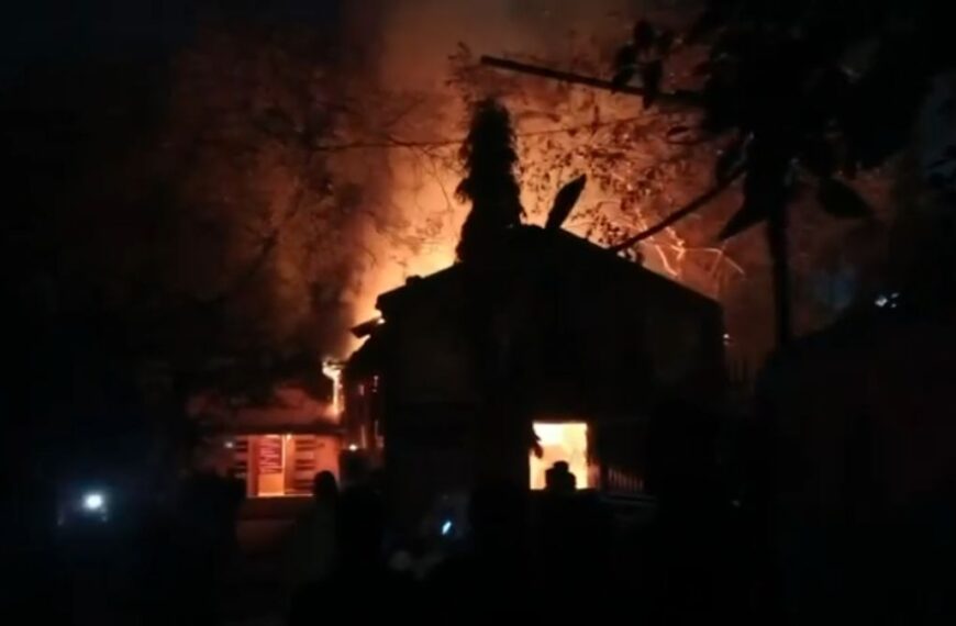 DEO दफ्तर आगजनी कांड की जांच के लिए कमेटी गठित