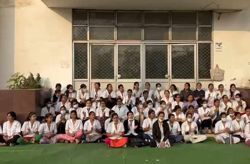 डेंटल कॉलेज के छात्र सात दिन से हड़ताल पर, चर्चा के लिए पहुंचे एडीएम-एसडीएम, गतिरोध बने रहने पर बल प्रयोग की आशंका…