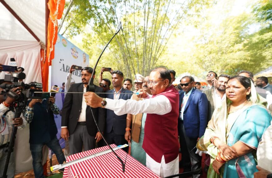 मुख्यमंत्री ने 10 रूपए की टिकट कटाकर मयाली नेचर कैंप में लिया एडवेंचर स्पोर्ट्स का आनंद