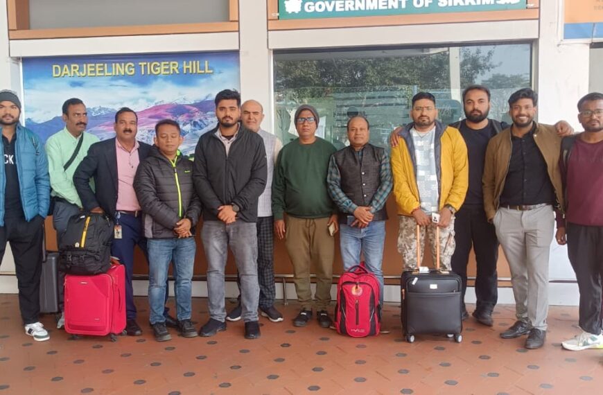 छत्तीसगढ़ के पत्रकारों का 12 सदस्यीय दल सिक्किम अध्ययन दौरे पर रवाना
