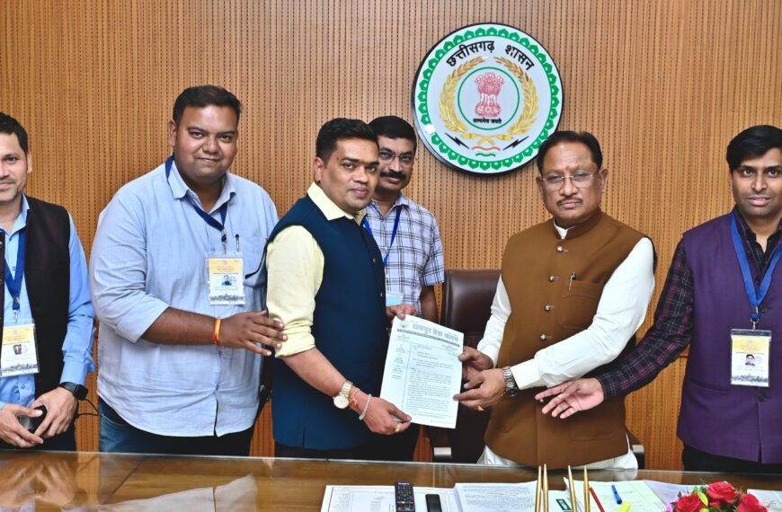 मुख्यमंत्री साय से प्रेस क्लब प्रतिनिधिमंडल ने की मुलाकात, रंगोत्सव कार्यक्रम में मुख्य अतिथि के रूप में किया आमंत्रित