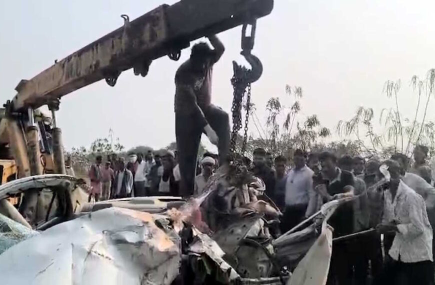 भीषण सड़क हादसे में 201 कोबरा बटालियन के 4 जवानों की हुई दर्दनाक मौत, एक जवान गंभीर रूप से घायल…