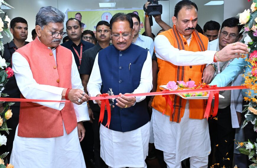 स्वास्थ्य के प्रति जागरूकता का संदेश: मुख्यमंत्री विष्णुदेव साय ने विधानसभा परिसर में तीन दिवसीय स्वास्थ्य शिविर का किया शुभारंभ