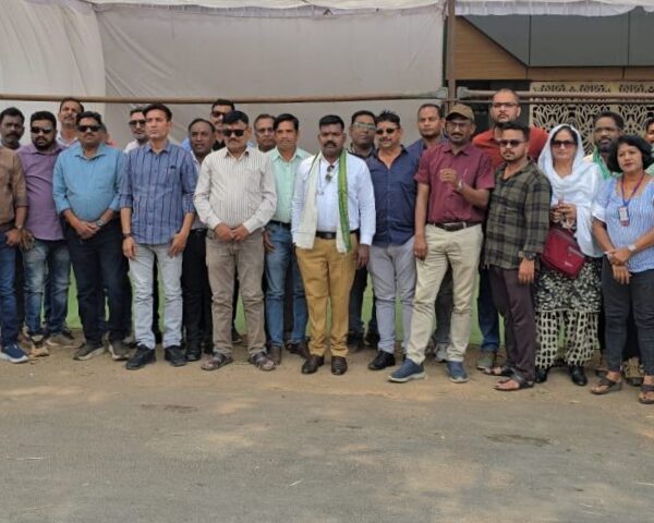 बस्तर में पत्रकार की गिरफ्तारी को लेकर आक्रोश : सात जिलों के पत्रकारों ने दिया मौन धरना, मामले में न्यायिक जांच की मांग