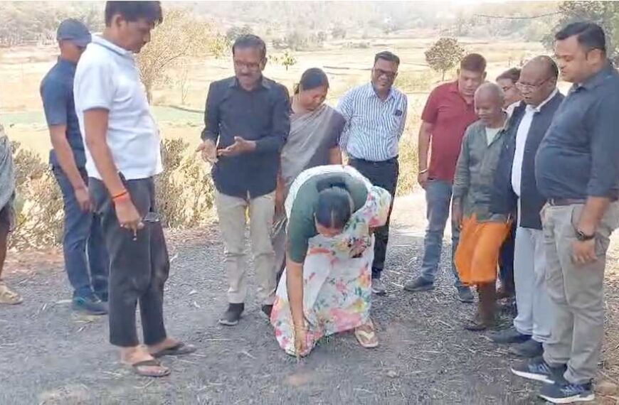 जशपुर में डेढ़ करोड़ की सड़क पर बवाल, खराब निर्माण पर विधायक ने अधिकारियों को लगाई फटकार