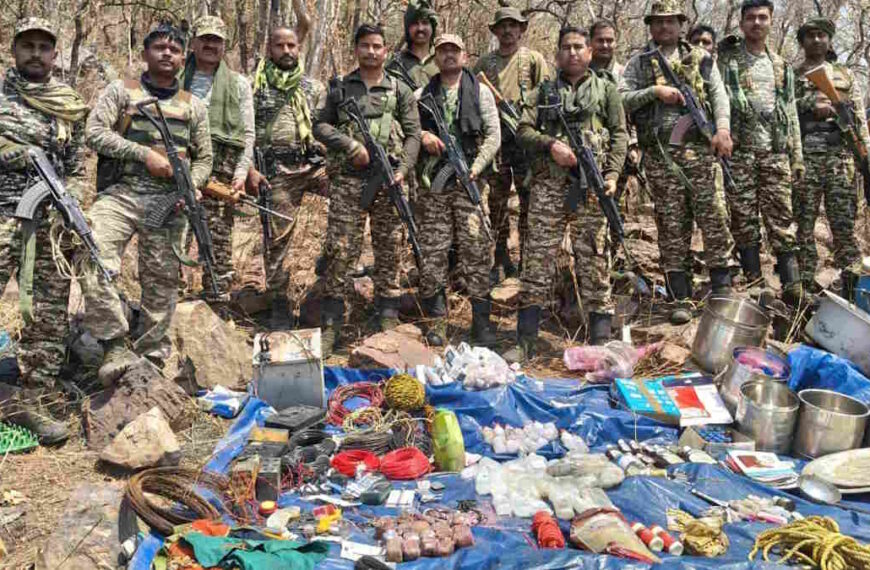 संयुक्त सर्च ऑपरेशन के दौरान सुरक्षा बलों को मिला बड़ा नक्सली डम्प